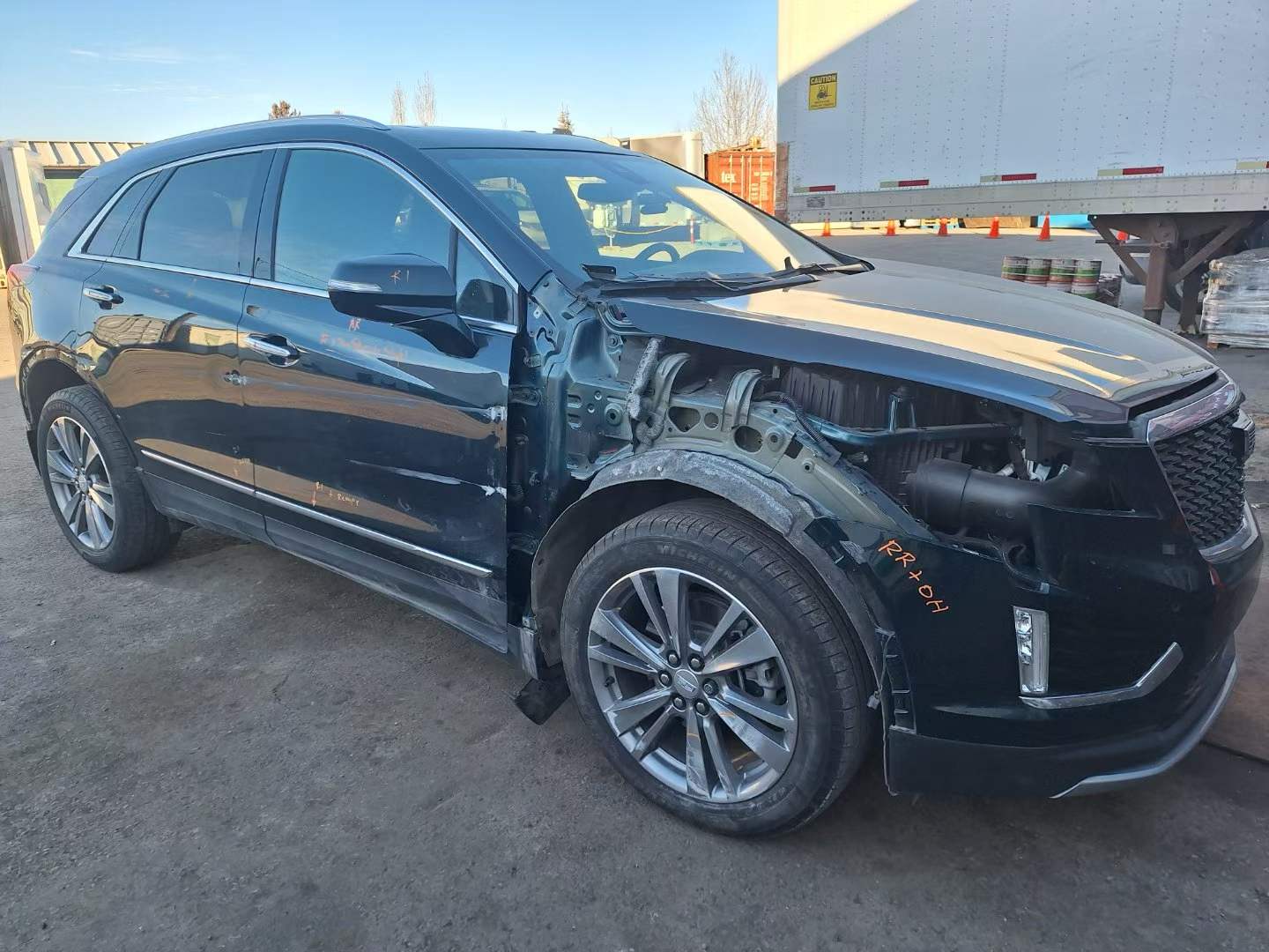 2024 款凯迪拉克 XT5 碰撞维修 卡尔加里 repair photo 1 Calgary