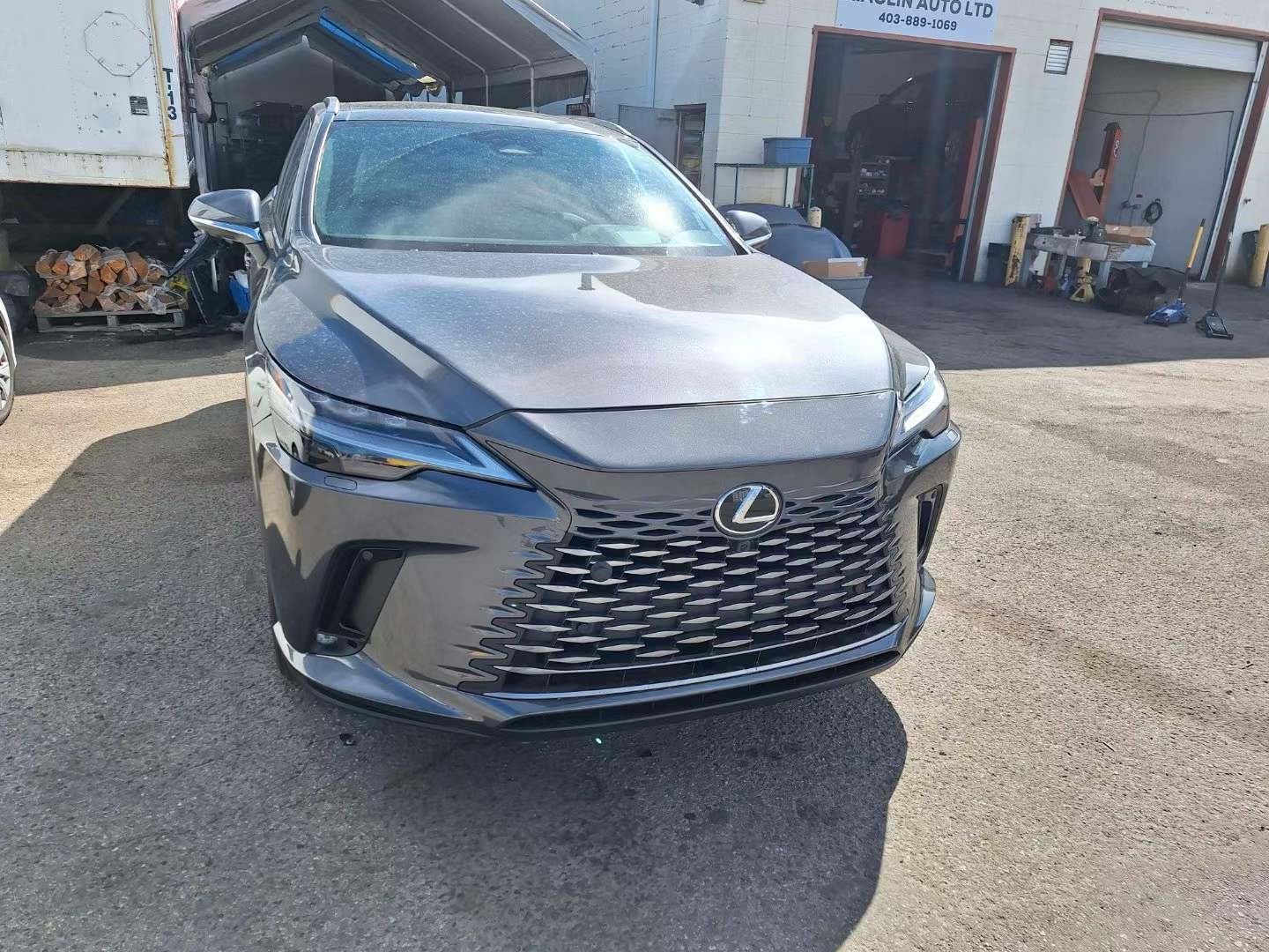 2024 款雷克萨斯 RX 350h 前部事故维修（卡尔加里，艾伯塔省） repair photo 1 Calgary